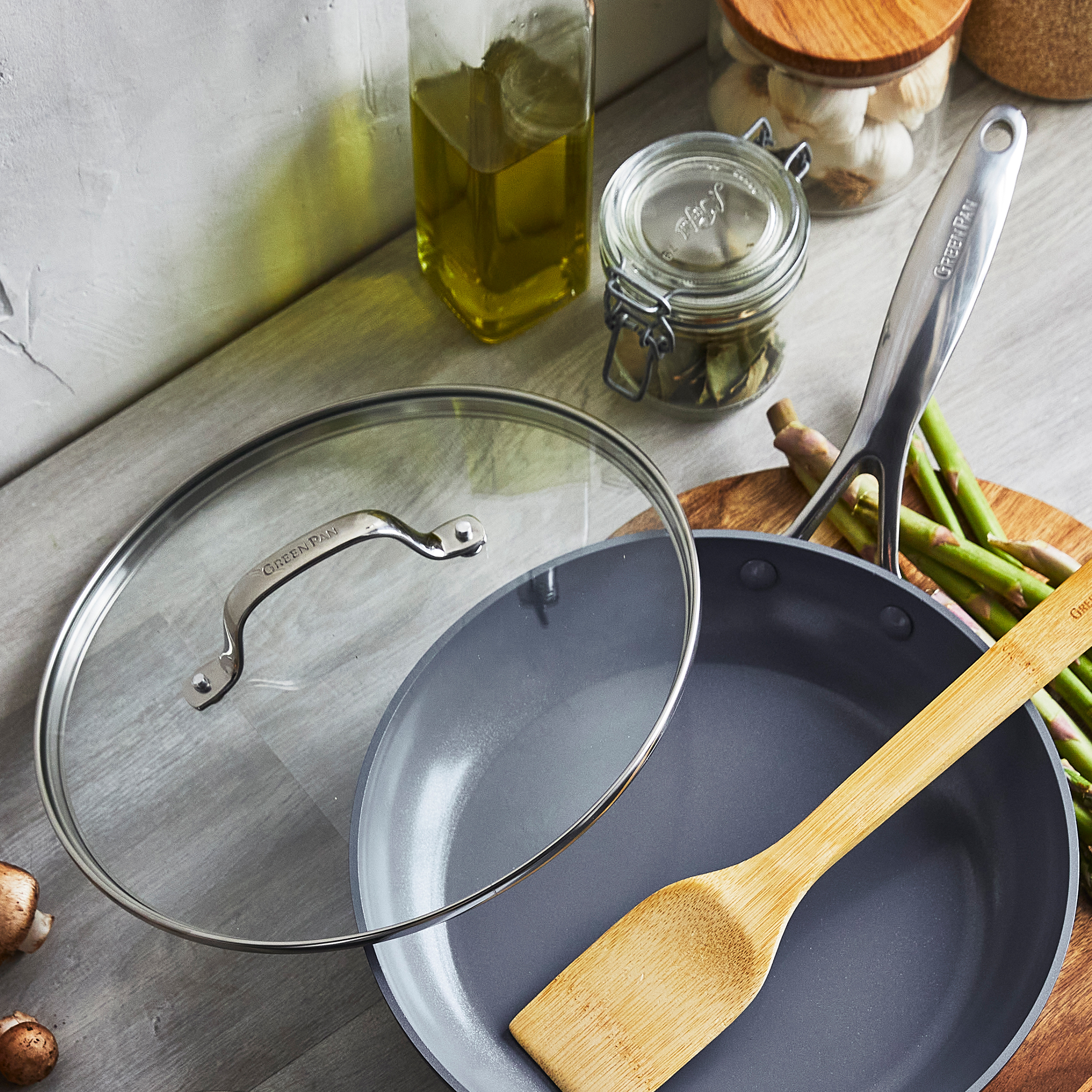 Greenpan Koekenpannen  Valencia Pro 13-delige Keramisch inductie pfas-vri zijaanzicht