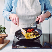 Essence 2-delige Braadpannenset 24+28 cm