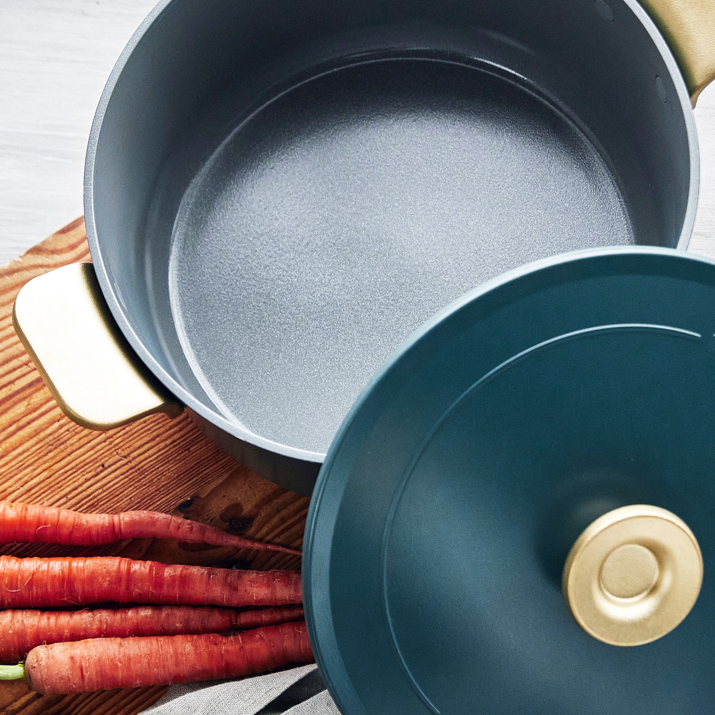 GreenPan™ Stanley Tucci™ Ceramic Nonstick 26cm/6.5L Dutch Oven, Venetian Teal