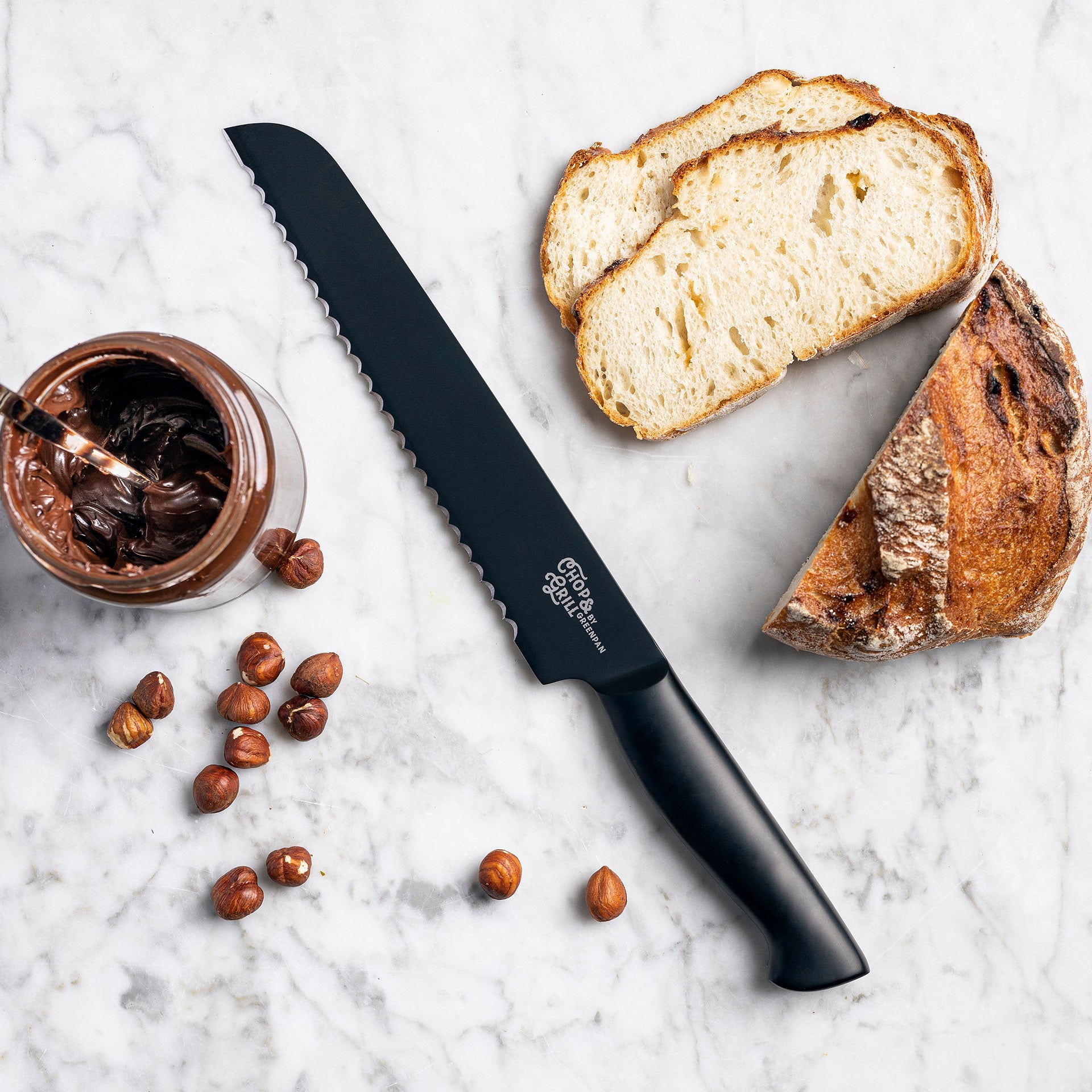 Chop & Grill Broodmes zwart met brood en choco