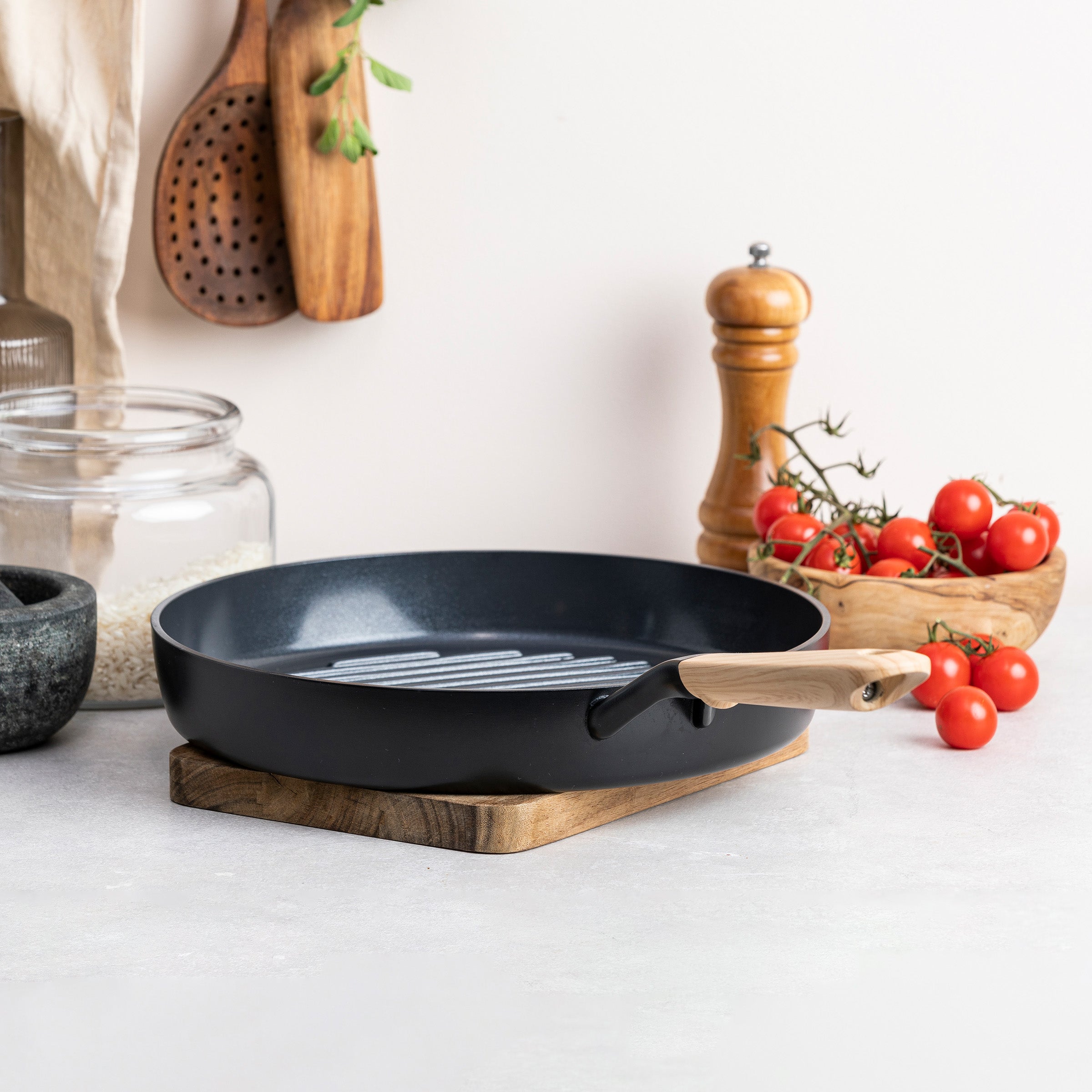 Eco-Smartshape Grillpan Light Wood 28cm zwart zijaanzicht