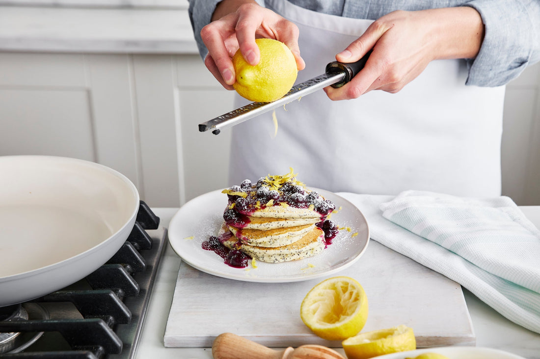 Pannekoeken met citroen en maanzaad