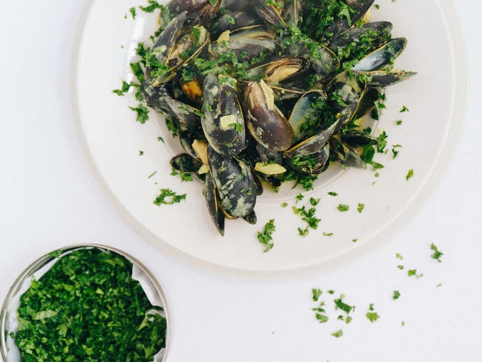 Mosselen natuur met frietjes en mayonaise