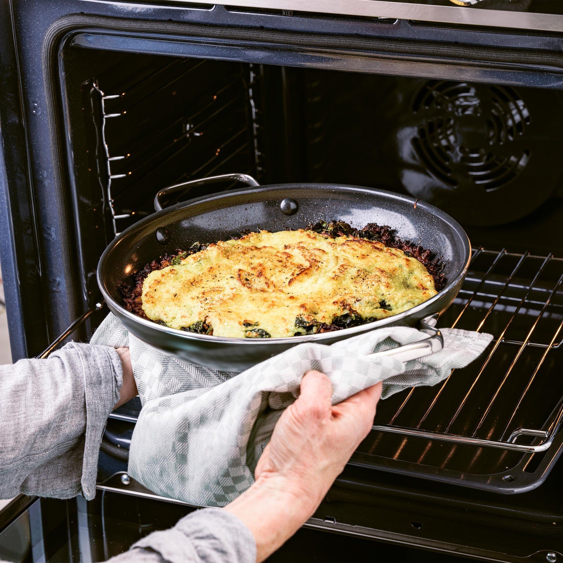 Dagelijkse kost braadpan met 2 zijgrepen 20cm groen in oven