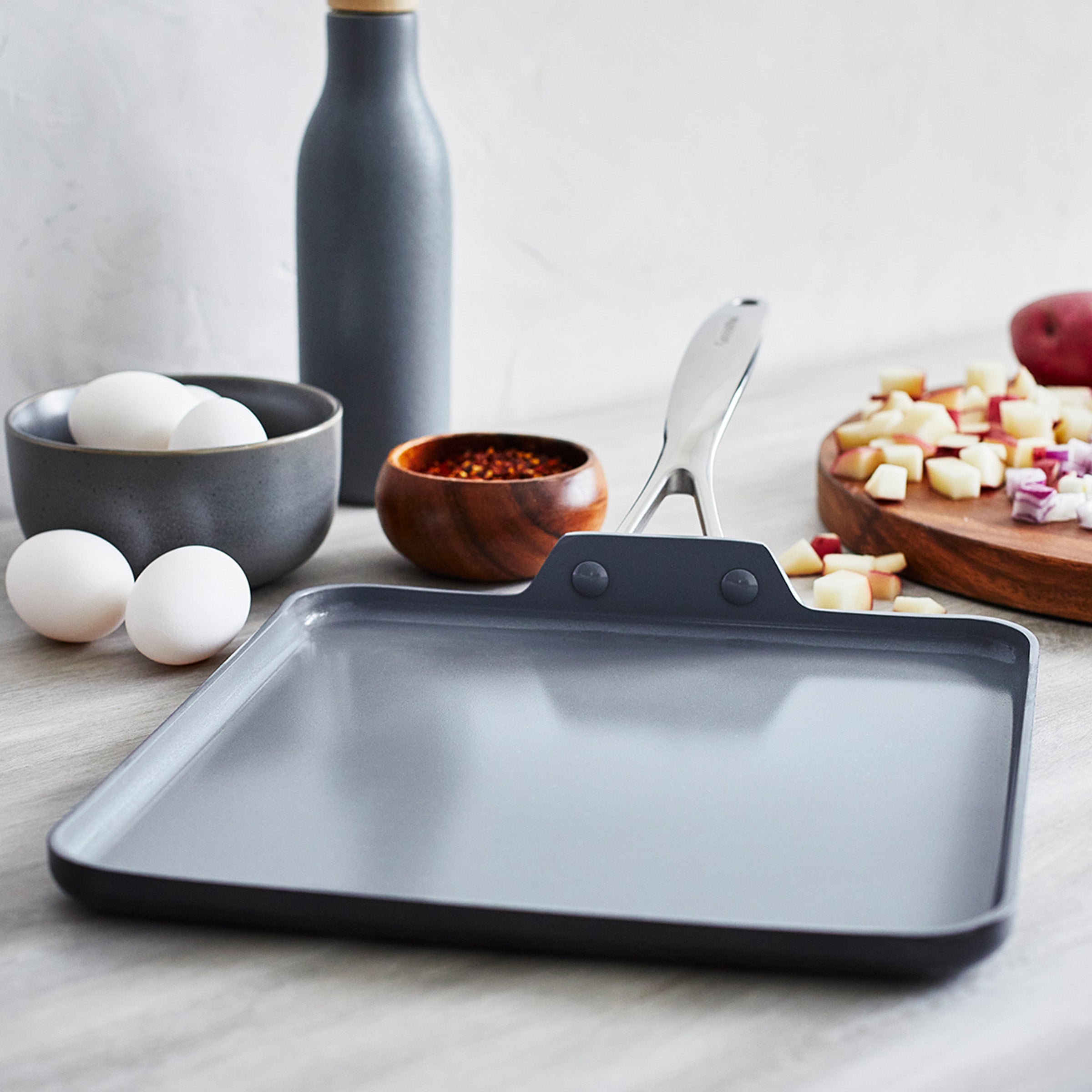 Greenpan Koekenpannenalencia Pro Teppanyaki pan 28cm  Keramisch inductie pfas-vri voorranzicht 