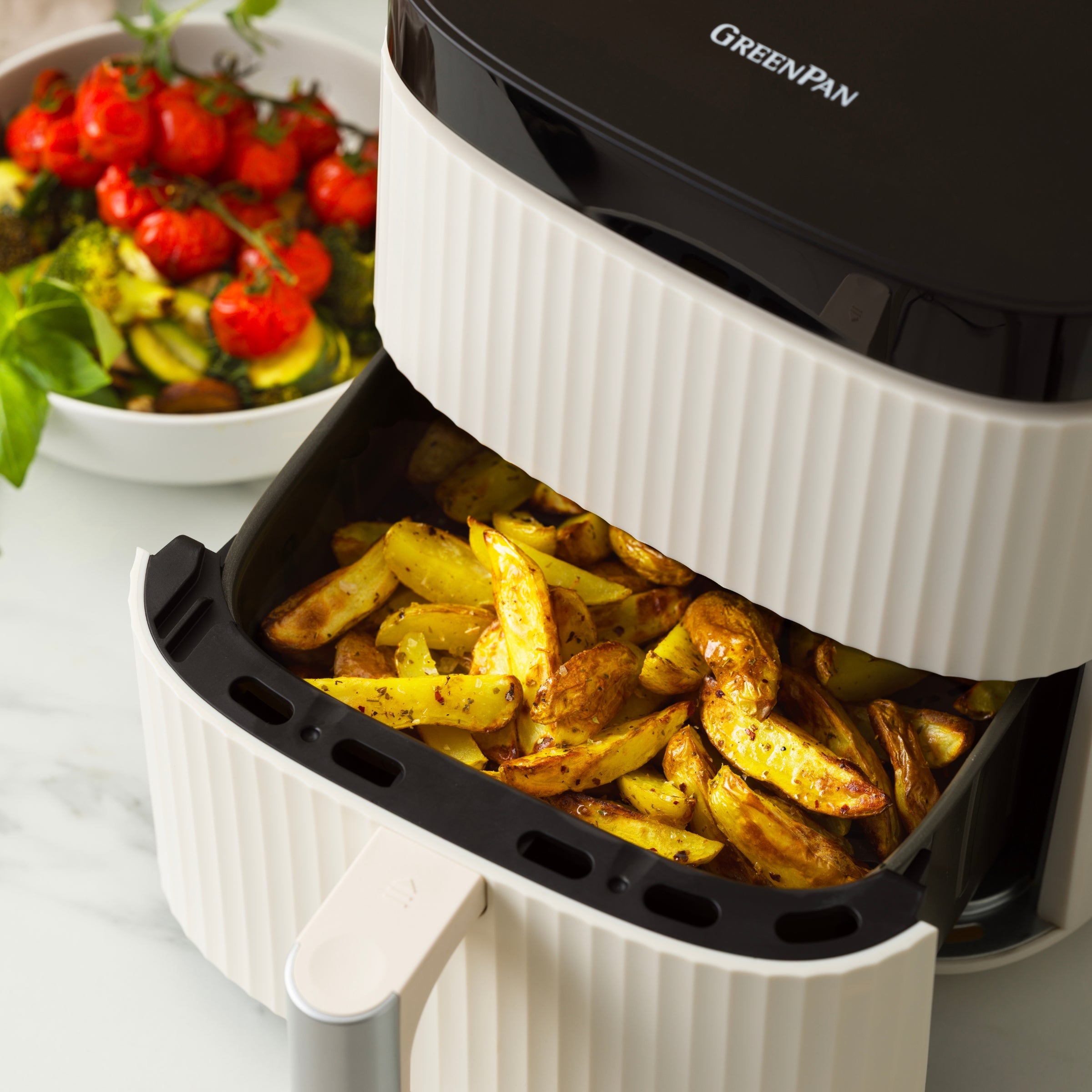 Bistro Silhouette XL Air Fryer Cream