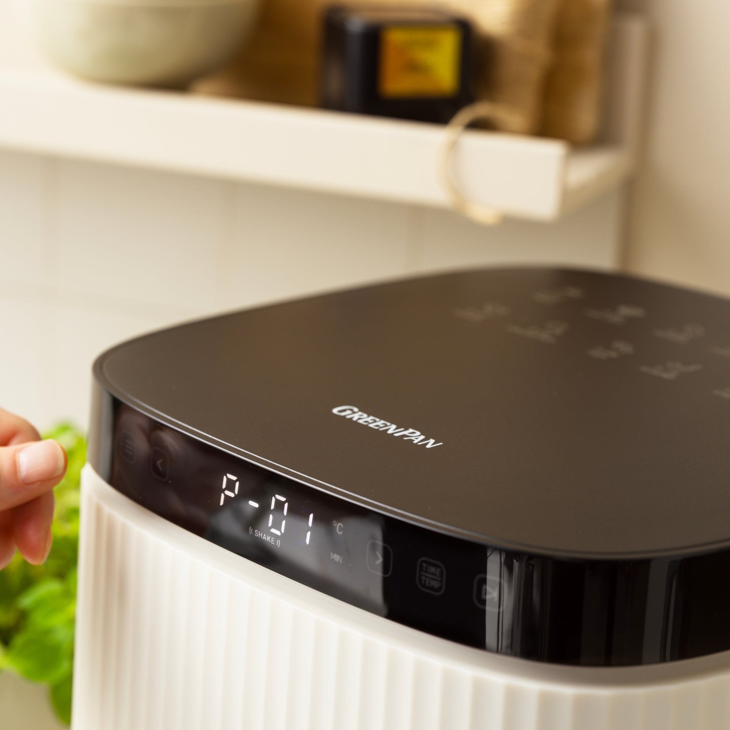 Bistro Silhouette XL Air Fryer Cream