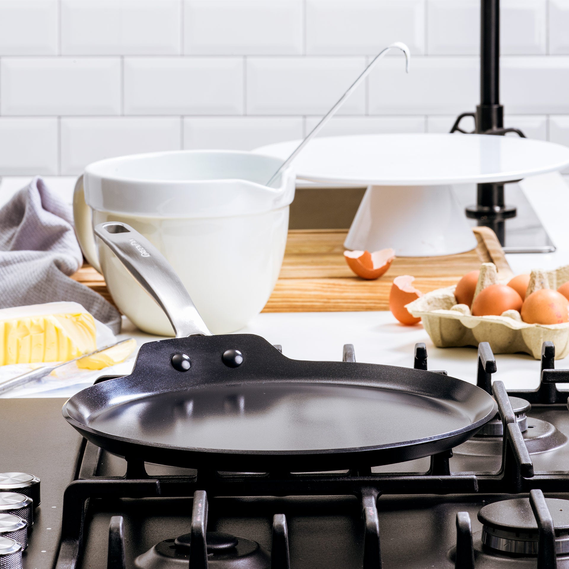 Copenhagen Pannenkoekenpan 28cm zwart  op vuur 