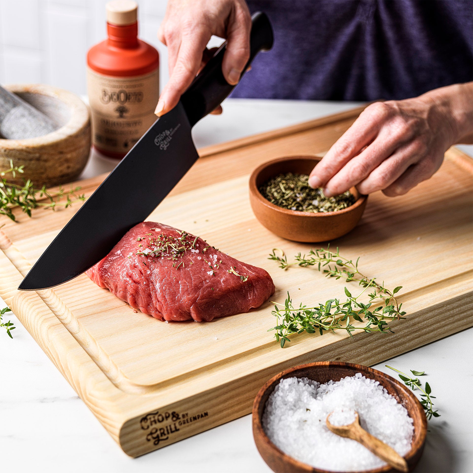 Chop & Grill Snijplank hout met vlees en kruiden