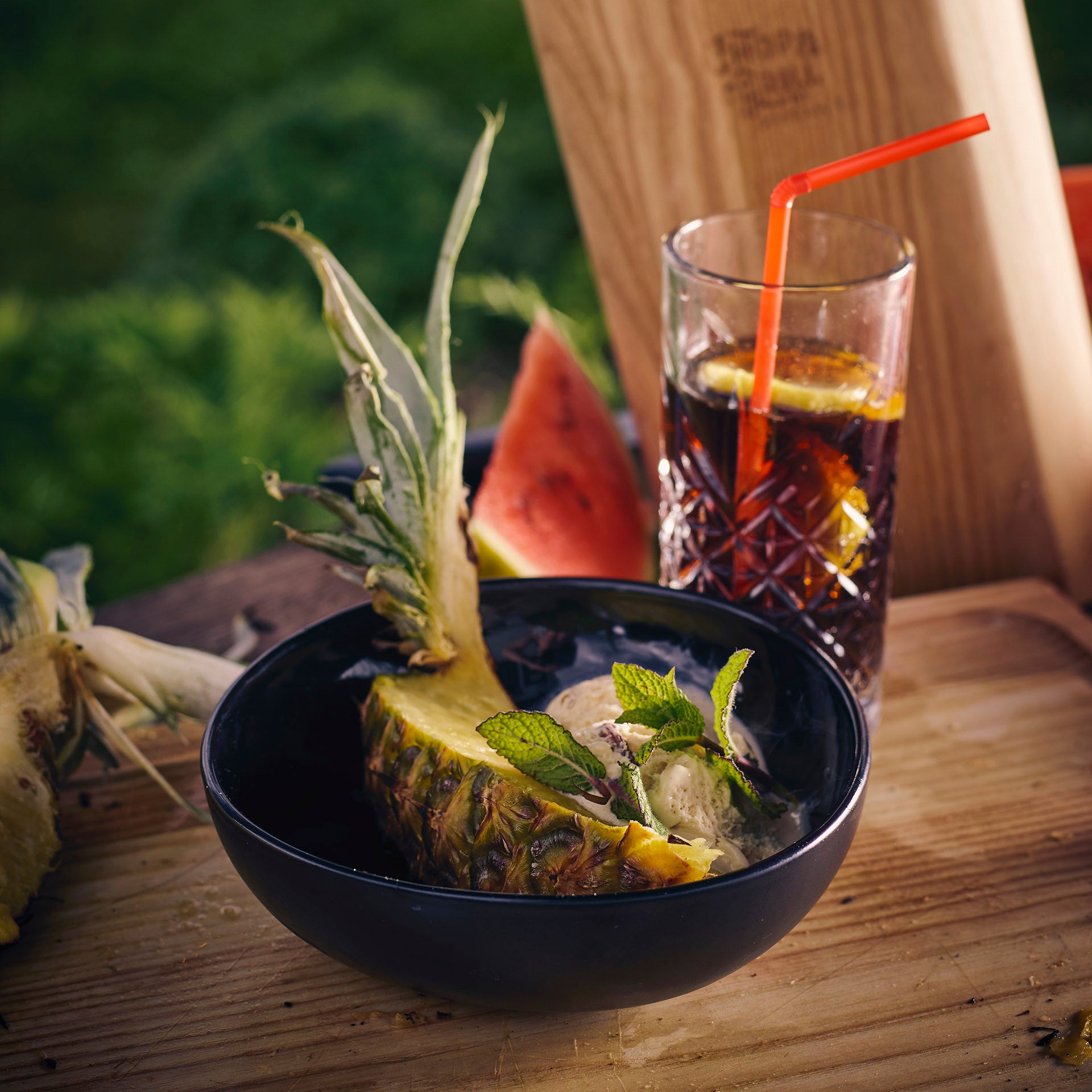 Chop & Grill 2-delige Set kleine Serveerkommen 16cm zwart met ananas en ijs 