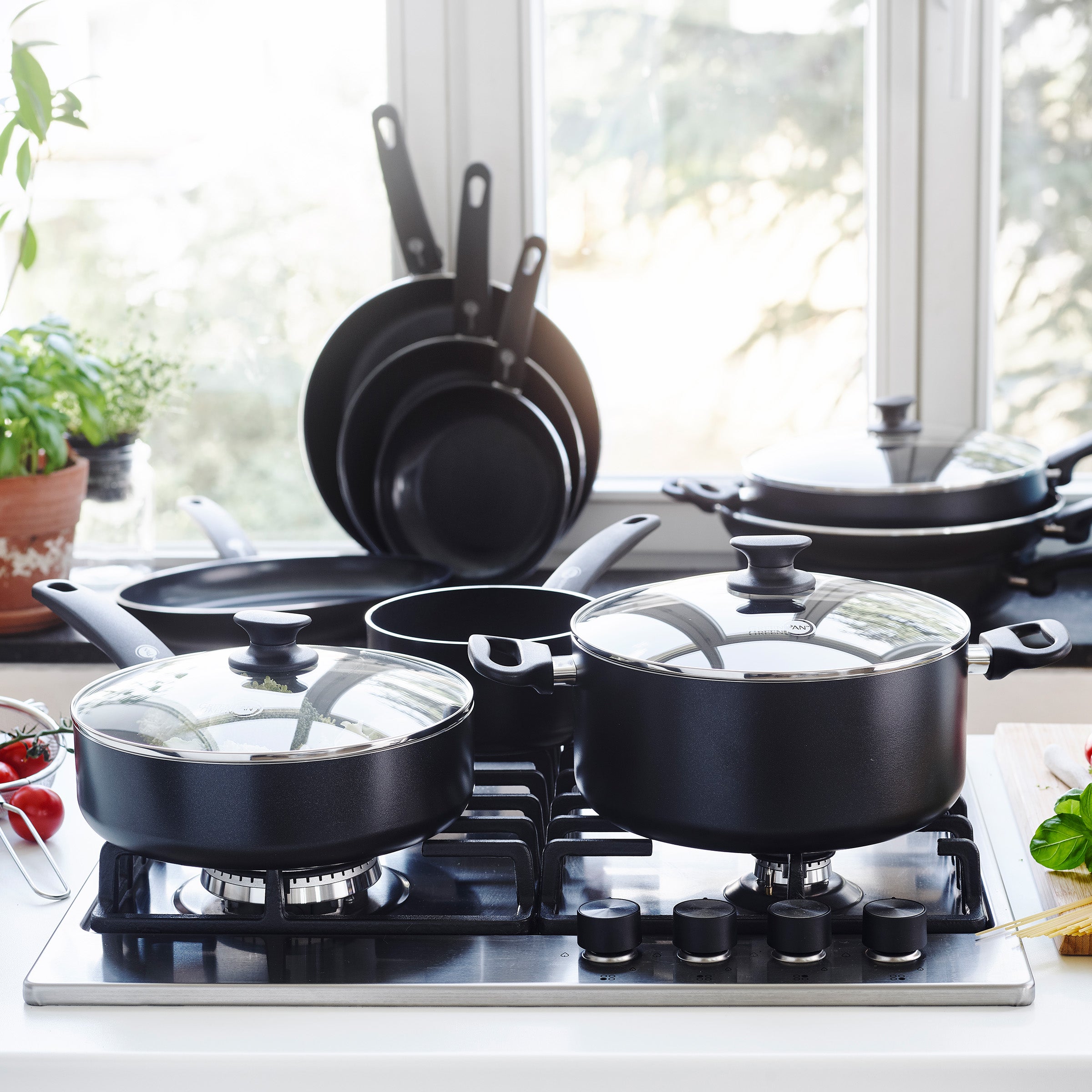 Cambridge Black Set 2-delig 24+28cm zwart collectie op vuur