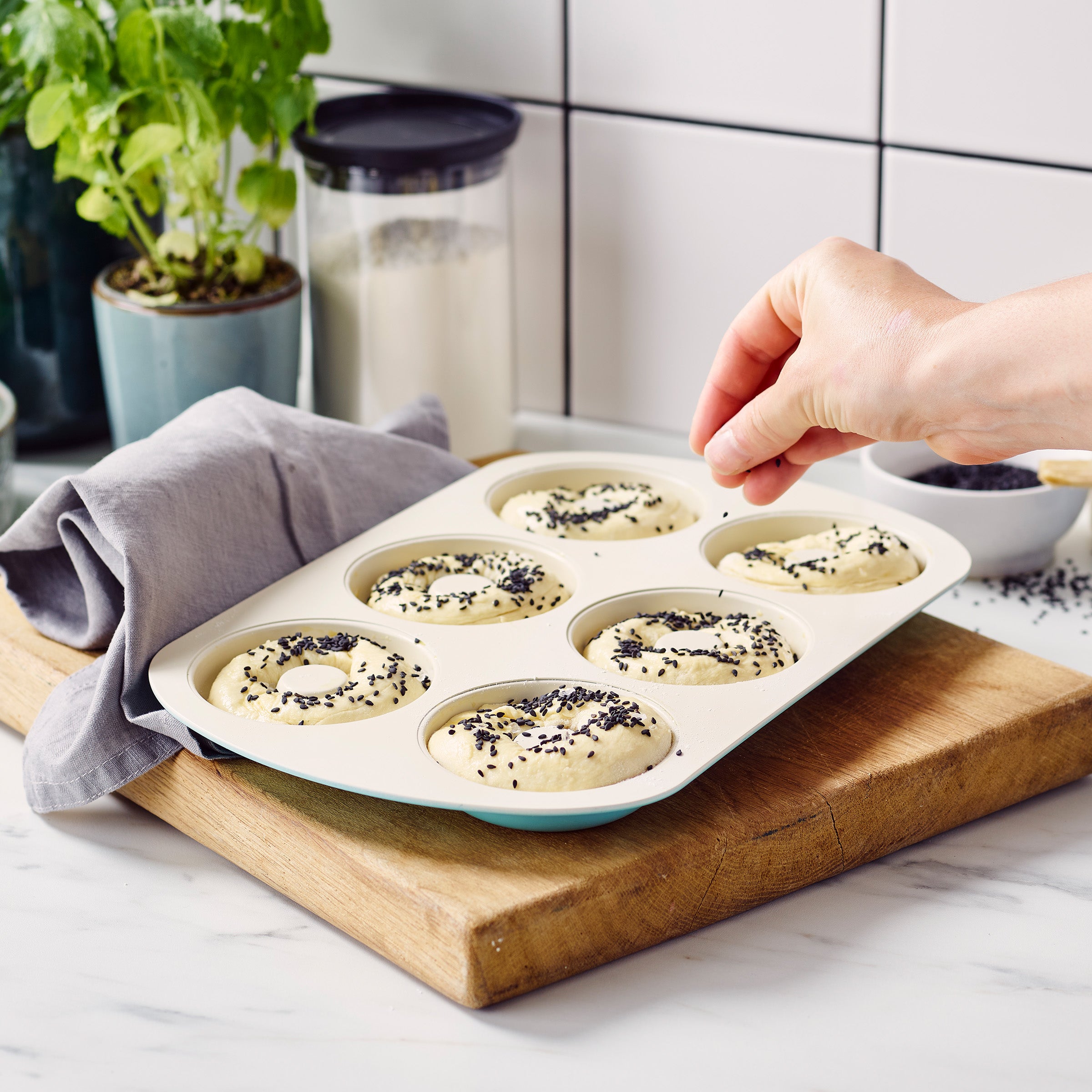Contour Turquoise Bagel- en Donutplaat met beslag