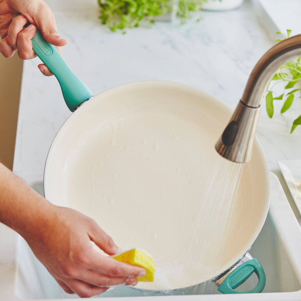  Rio Turquoise Hapjespan met deksel 30cm afwassen