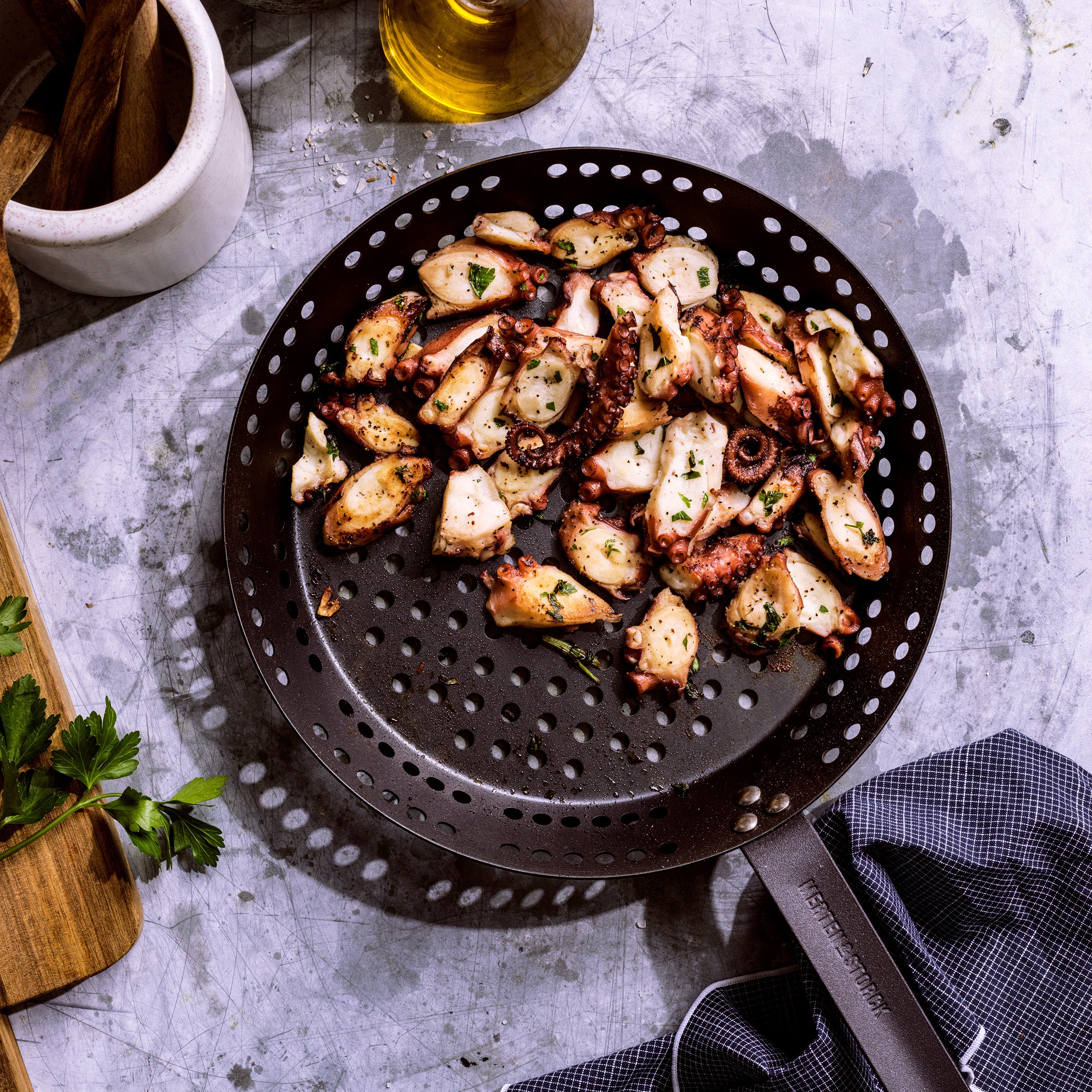 Merten & Storck Carbon Steel BBQ Koekenpan 30cm zwart met inktvis