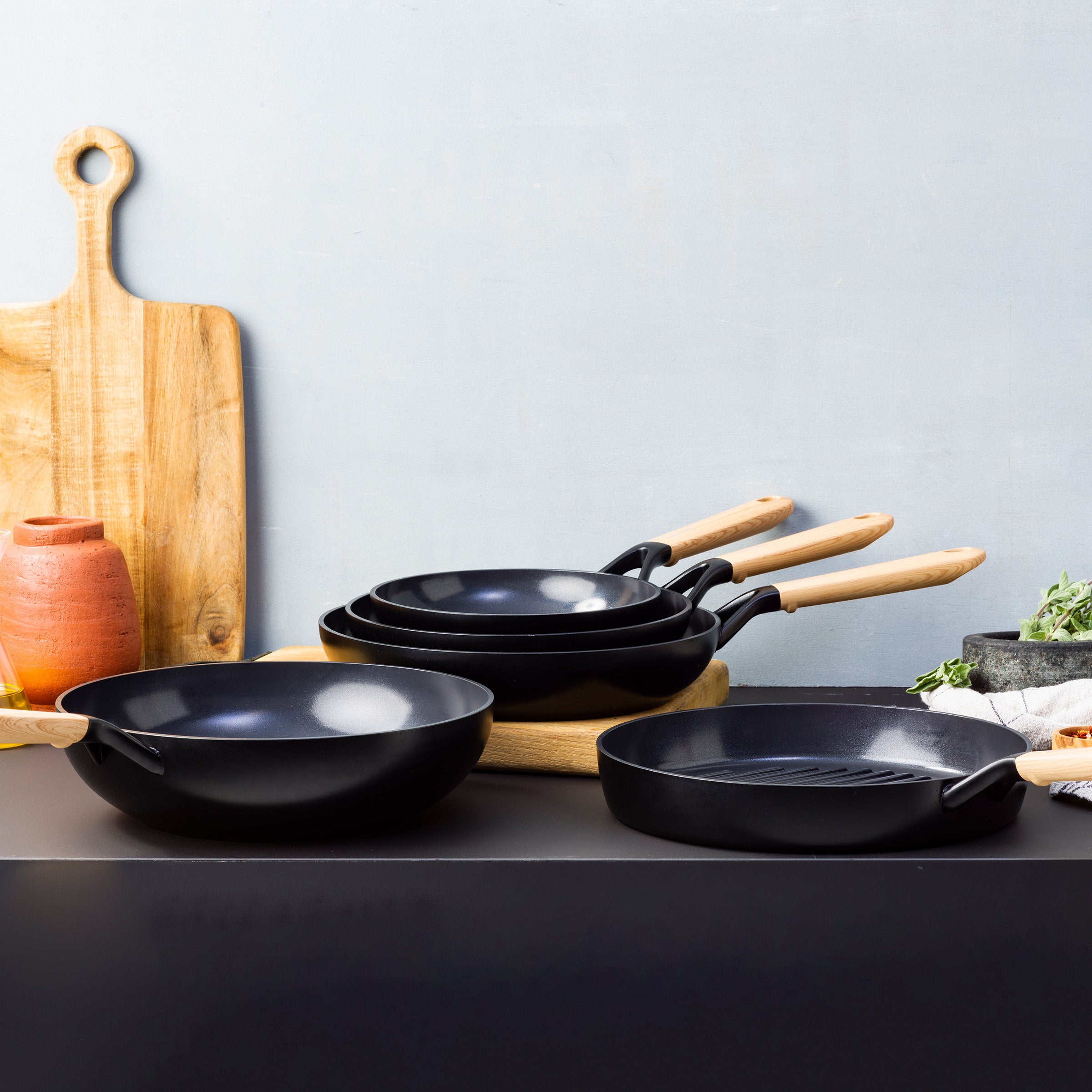 Eco-Smartshape Koekenpan Light Wood 28cm zwart collectie