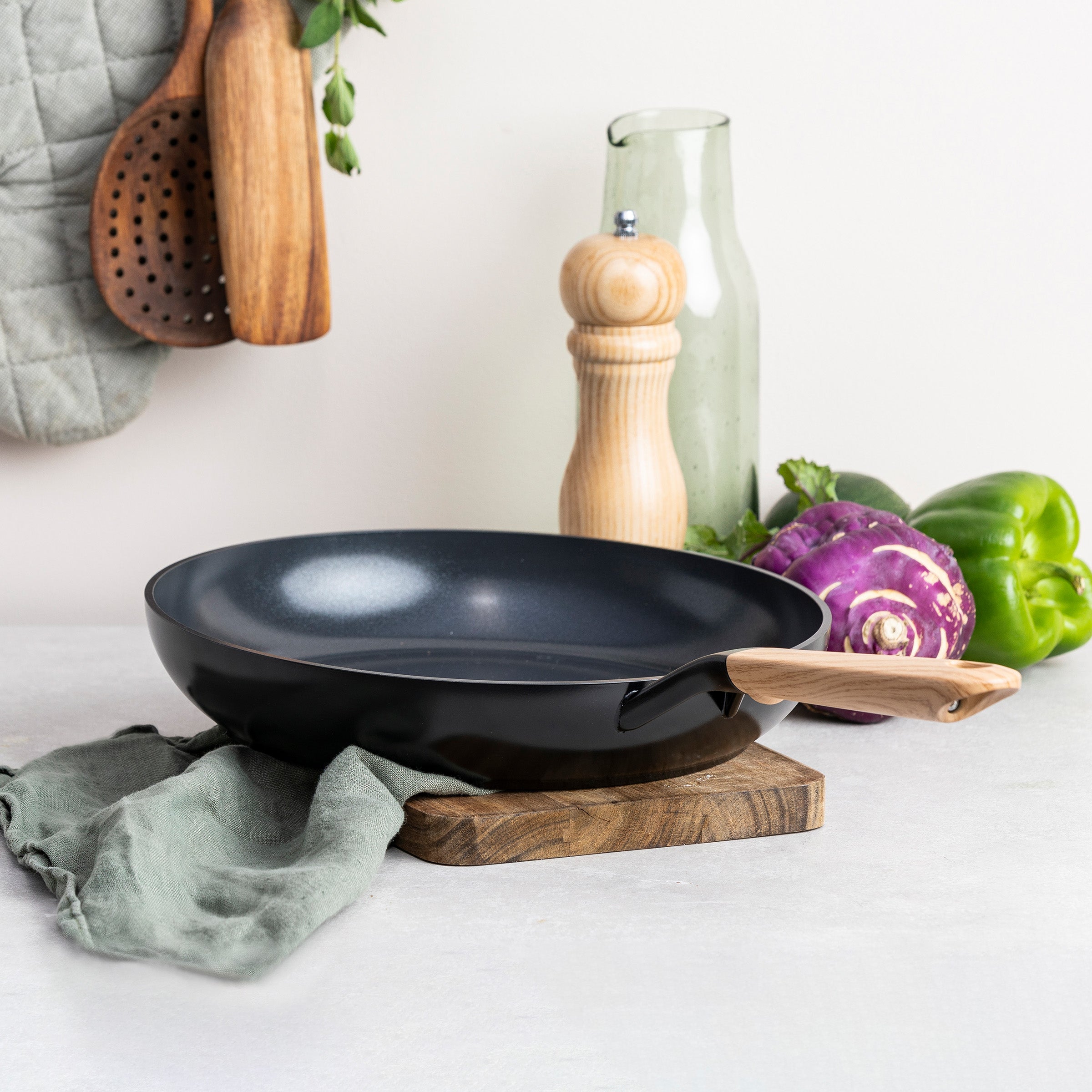 Eco-Smartshape Koekenpan Light Wood 28cm zwart 