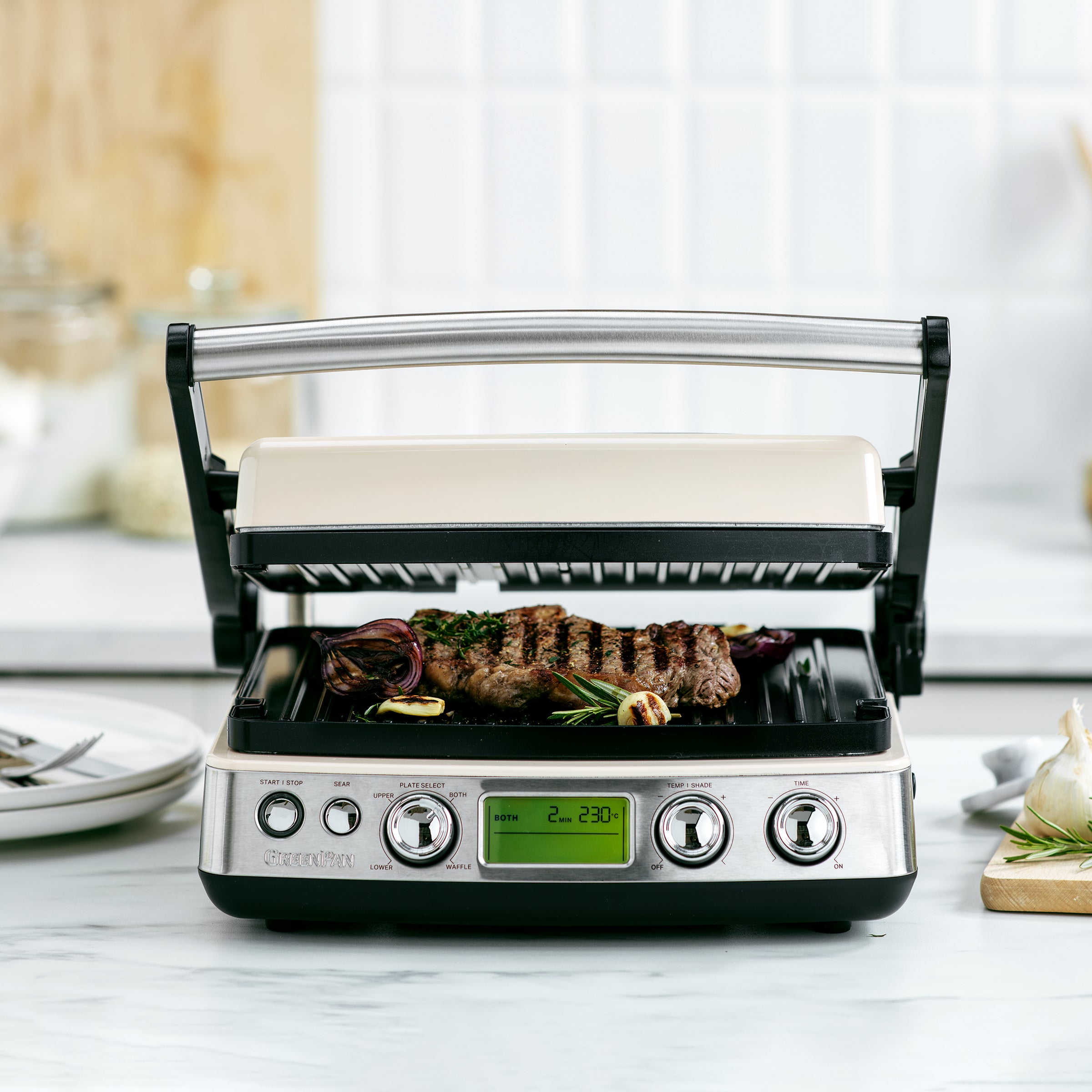 Contactgrill Cream met vlees tussen