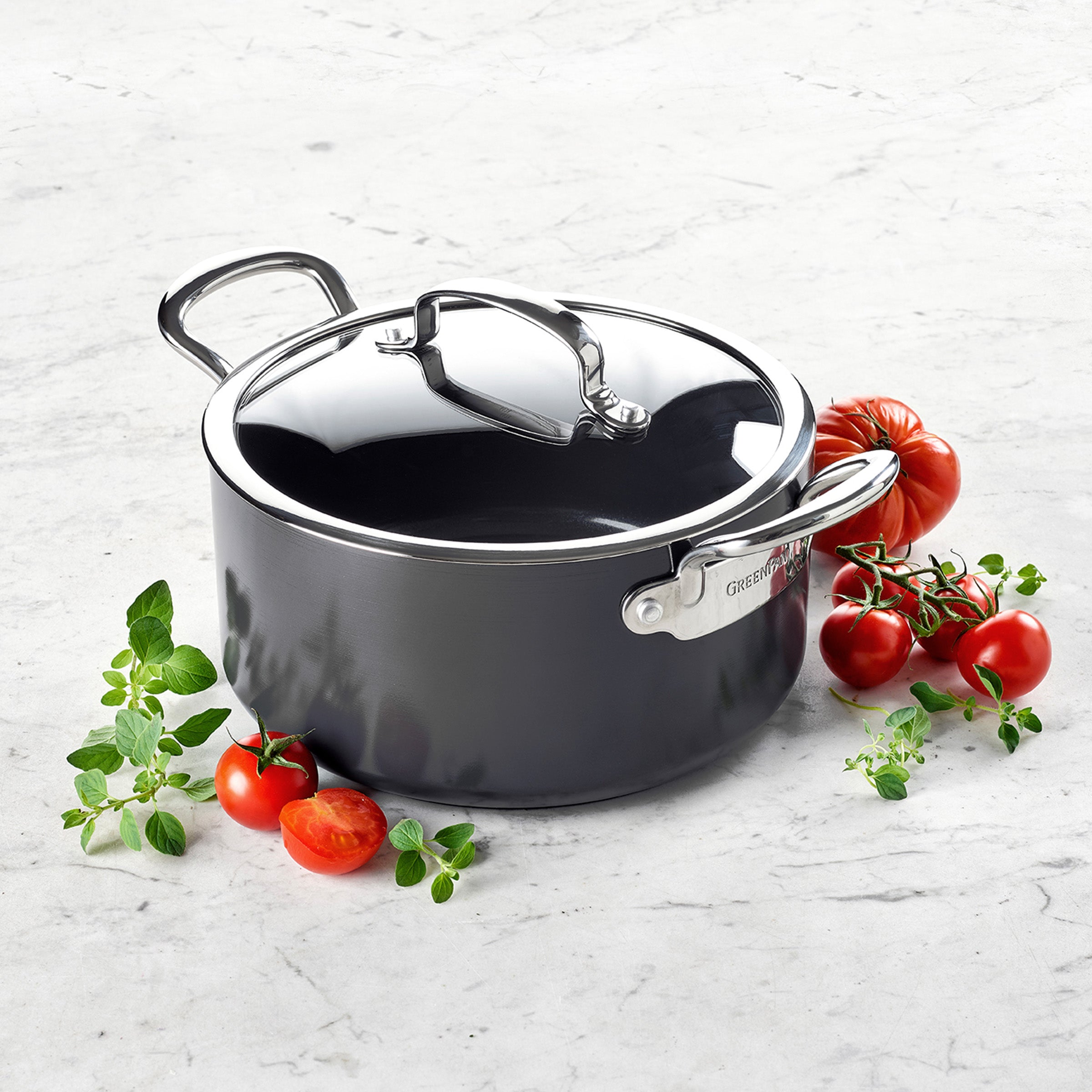  Barcelona Kookpan met deksel 18cm zwart met tomaten