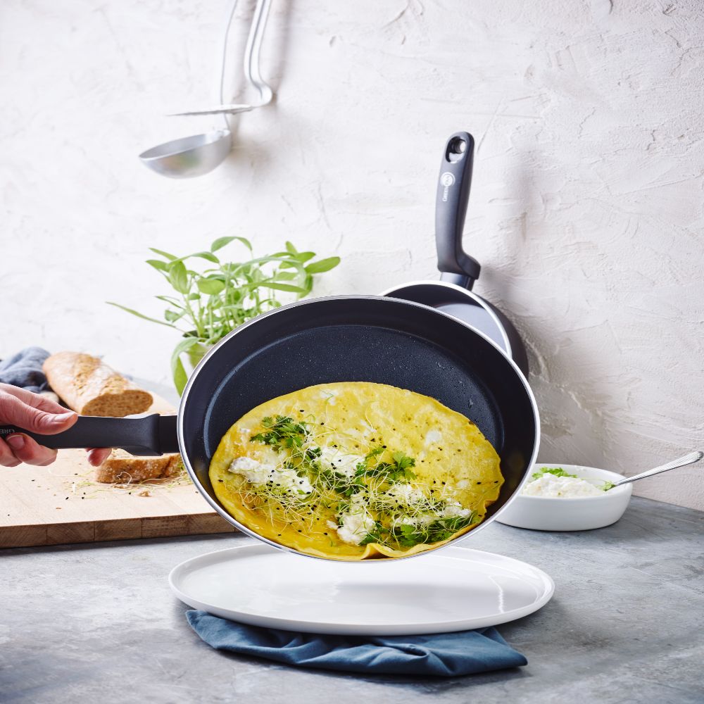 Torino Pannenkoekenpan 28cm  zwart met eten